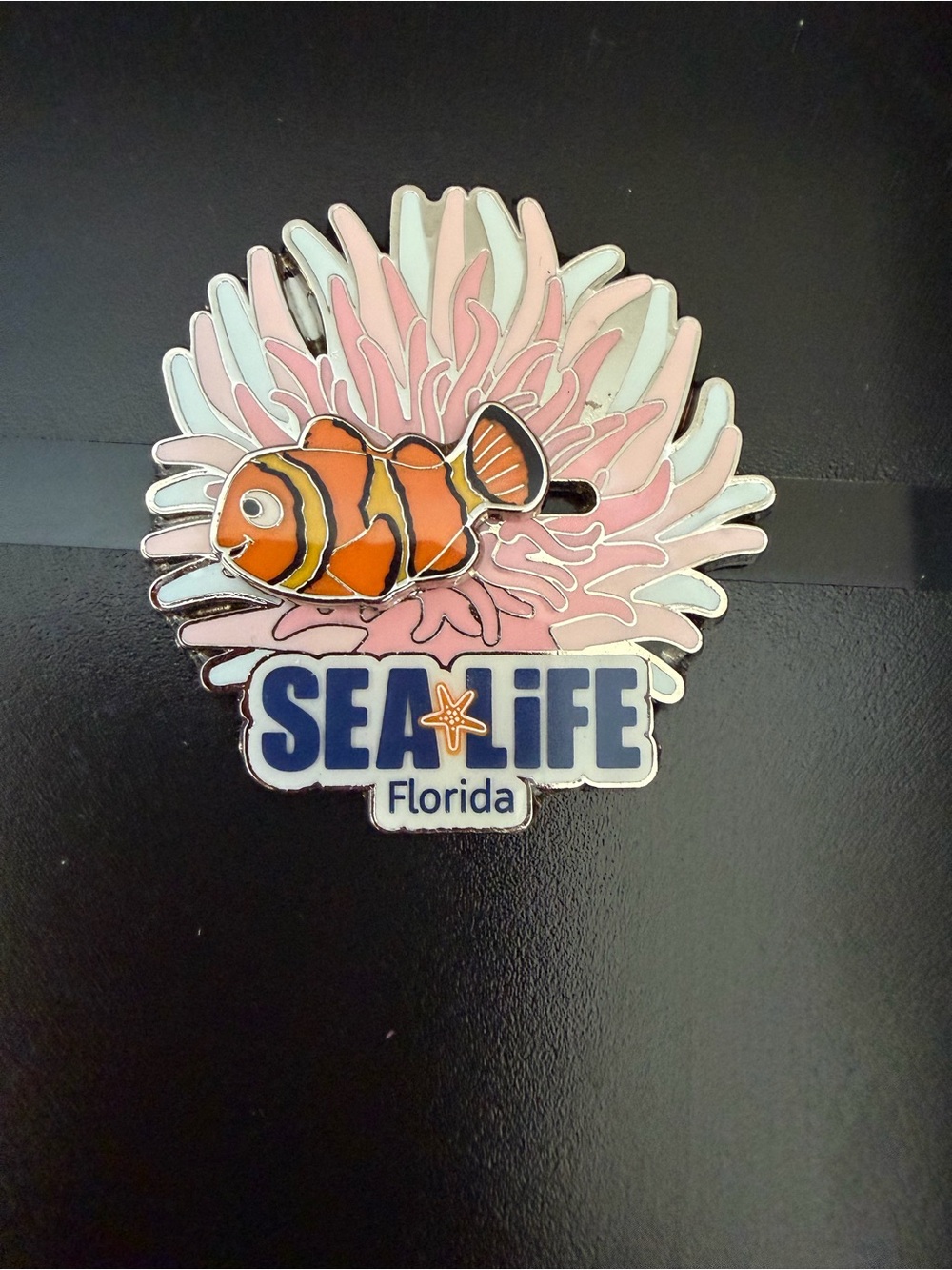 Legoland LEGO Sea Life Park Collectible Clownfish Magnet - Slider